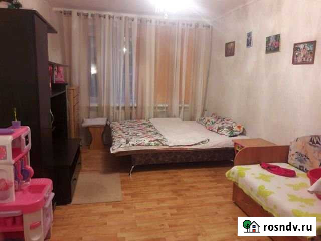 Комната 18 м² в 6-ком. кв., 1/5 эт. на продажу в Смоленске Смоленск - изображение 1