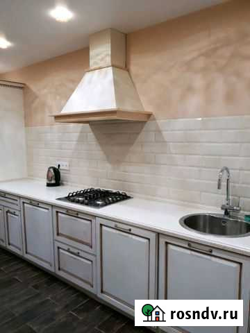 2-комнатная квартира, 70 м², 2/10 эт. в аренду посуточно в Энгельсе Энгельс - изображение 1