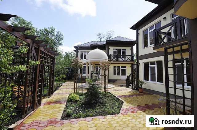 Комната 35 м² в 7-ком. кв., 2/2 эт. в аренду посуточно в Кабардинке Кабардинка - изображение 1