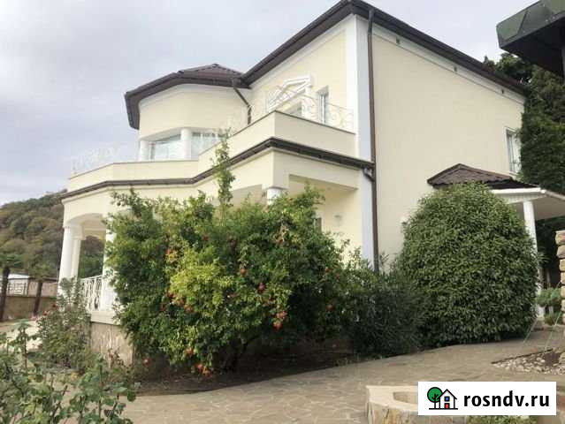 Дом 500 м² на участке 18 сот. в аренду на длительный срок в Ялте Ялта - изображение 1