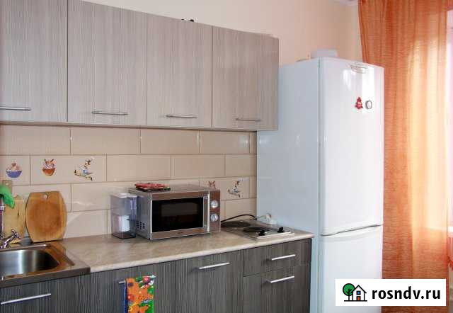 Комната 15 м² в 4-ком. кв., 1/10 эт. в аренду посуточно в Красноярске Красноярск - изображение 1