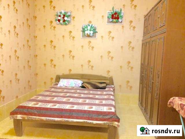 Дом 50 м² на участке 1 сот. в аренду посуточно в Евпатории Евпатория - изображение 1