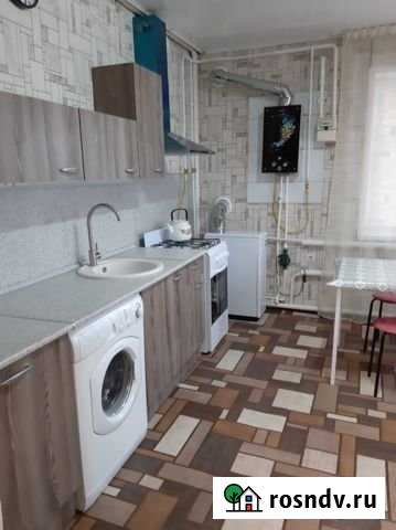 2-комнатная квартира, 56 м², 1/2 эт. в аренду посуточно в Миллерово Миллерово - изображение 1