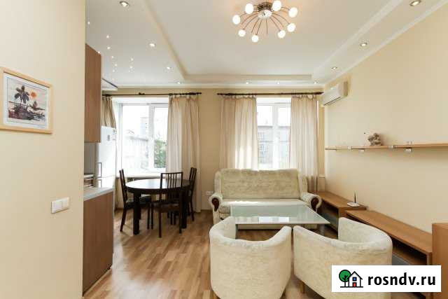 2-комнатная квартира, 70 м², 4/5 эт. в аренду посуточно в Новосибирске Новосибирск - изображение 1