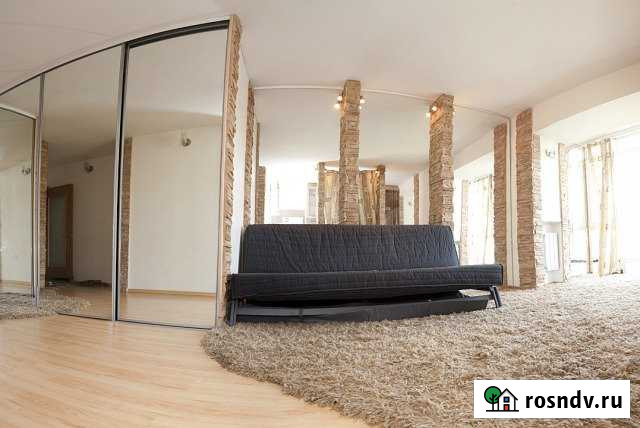 Квартира-студия, 35 м², 5/9 эт. в аренду посуточно в Омске Омск - изображение 1