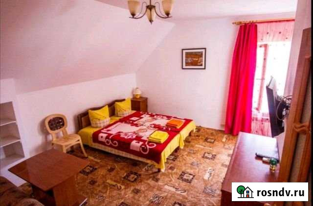 Комната 20 м² в 3-ком. кв., 2/3 эт. в аренду посуточно в Голубицкой Голубицкая - изображение 1