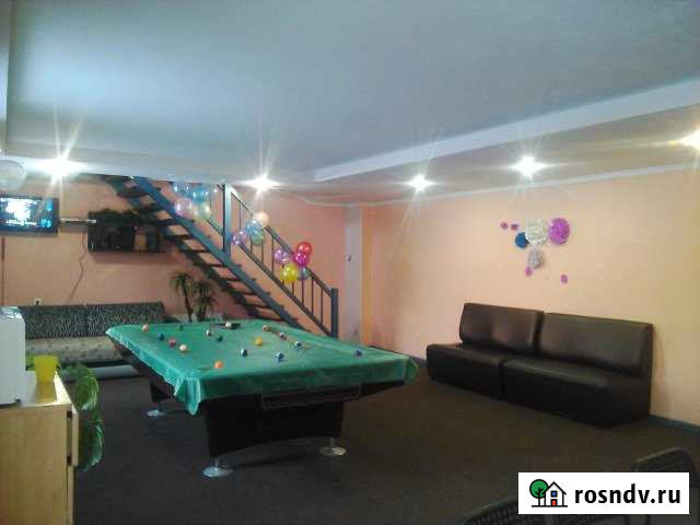 Коттедж 300 м² на участке 10 сот. в аренду посуточно в Уфе Уфа - изображение 1