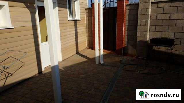 1-комнатная квартира, 45 м², 1/2 эт. в аренду на длительный срок в Севастополе Севастополь - изображение 1