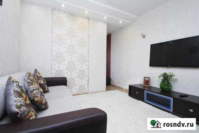 2-комнатная квартира, 62 м², 4/12 эт. в аренду посуточно в Сургуте Ханты-Мансийского АО Сургут - изображение 1