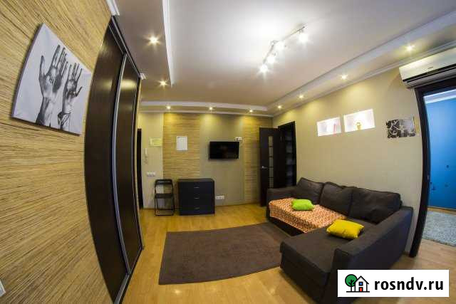 2-комнатная квартира, 45 м², 4/5 эт. в аренду посуточно в Омске Омск - изображение 1