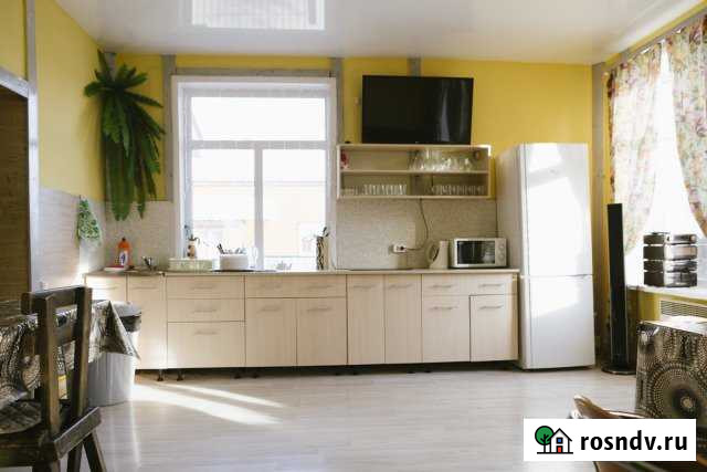 Коттедж 200 м² на участке 4 сот. в аренду посуточно в Омске Омск - изображение 1