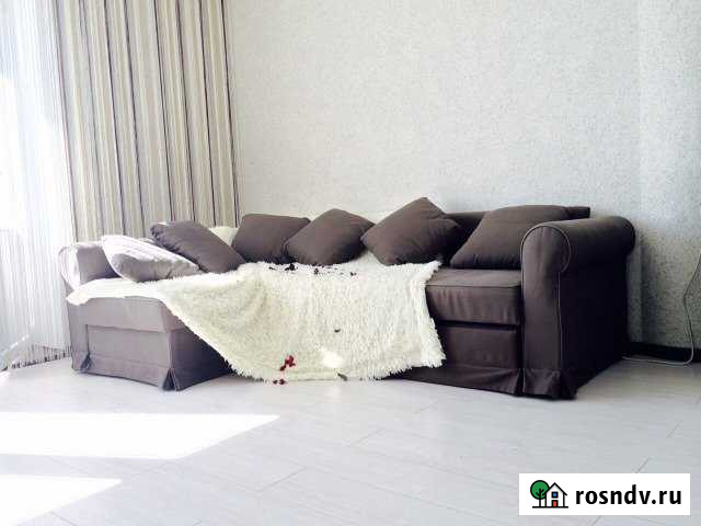 1-комнатная квартира, 40 м², 8/15 эт. в аренду посуточно в Тюмени Тюмень - изображение 1