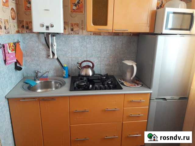 1-комнатная квартира, 32 м², 1/5 эт. в аренду посуточно в Урюпинске Урюпинск - изображение 1