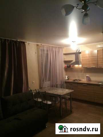 2-комнатная квартира, 45 м², 3/4 эт. в аренду посуточно в Саратове Саратов - изображение 1