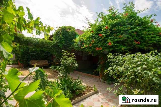 Комната 30 м² в 6-ком. кв., 1/1 эт. в аренду посуточно в Голубицкой Голубицкая - изображение 1