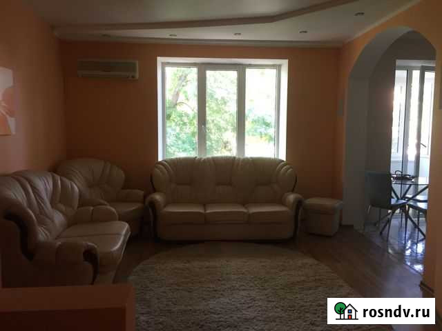 2-комнатная квартира, 64 м², 3/3 эт. в аренду на длительный срок в Керче Керчь - изображение 1