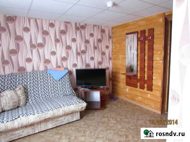 Комната 20 м² в 8-ком. кв., 3/3 эт. в аренду посуточно в Ижевске Ижевск - изображение 1