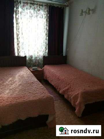 3-комнатная квартира, 65 м², 3/5 эт. в аренду посуточно в Комсомольске-на-Амуре Комсомольск-на-Амуре - изображение 1