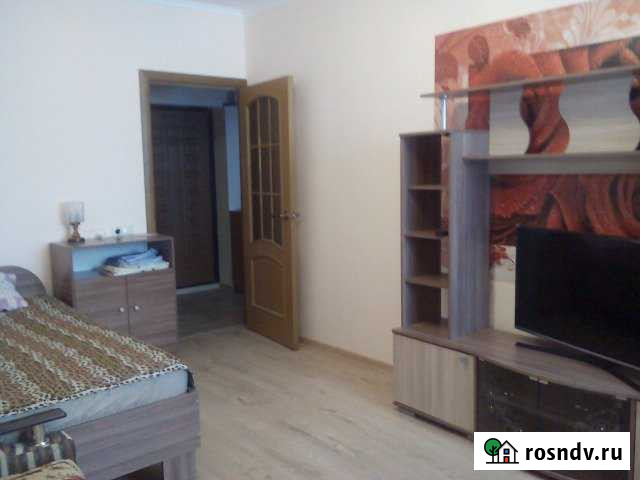 1-комнатная квартира, 40 м², 1/10 эт. в аренду посуточно в Севастополе Севастополь - изображение 1