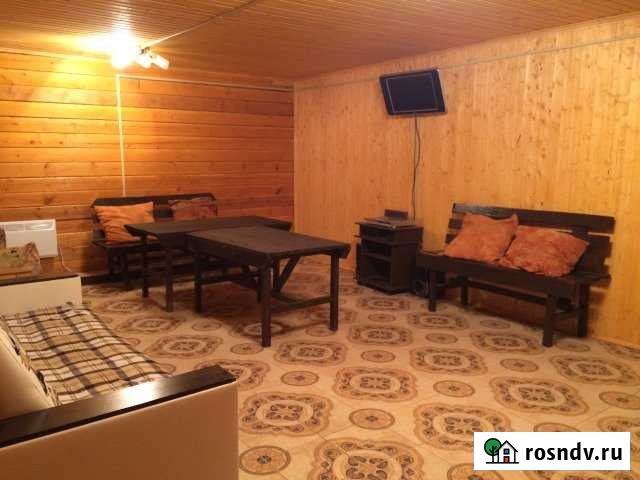 Коттедж 180 м² на участке 10 сот. в аренду посуточно в Уфе Уфа - изображение 1