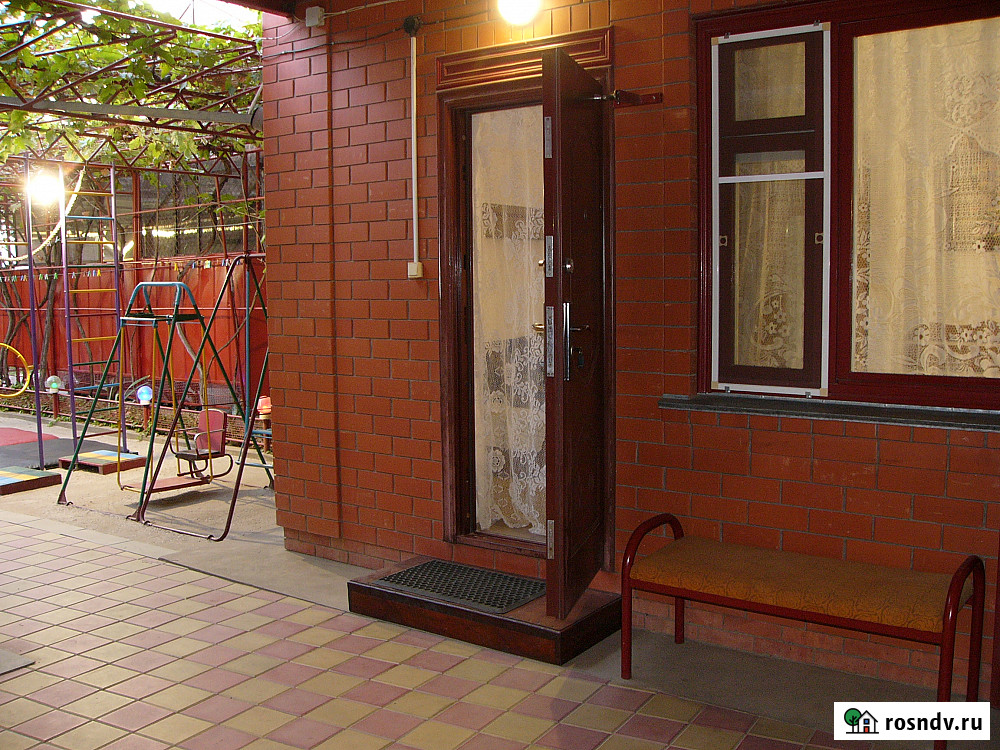 Комната 20 м² в 5-ком. кв., 1/2 эт. в аренду посуточно в Приморско-Ахтарске Приморско-Ахтарск - изображение 2