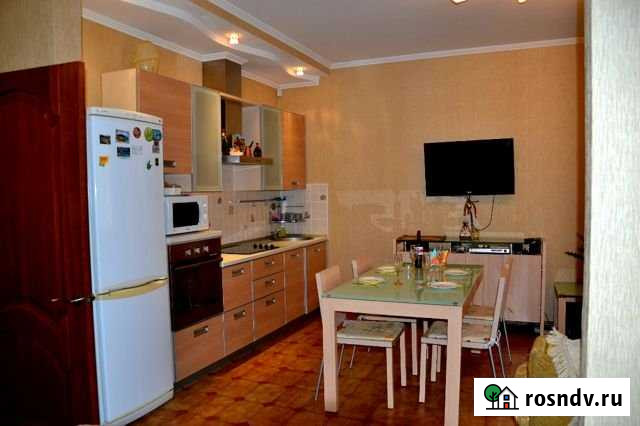 Таунхаус 57 м² на участке 1 сот. в аренду посуточно в Магнитогорске Магнитогорск - изображение 1