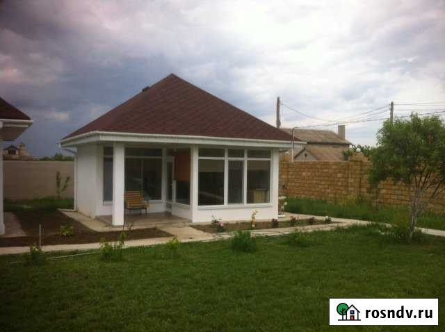 Дом 30 м² на участке 12 сот. в аренду посуточно в Феодосии Феодосия - изображение 1