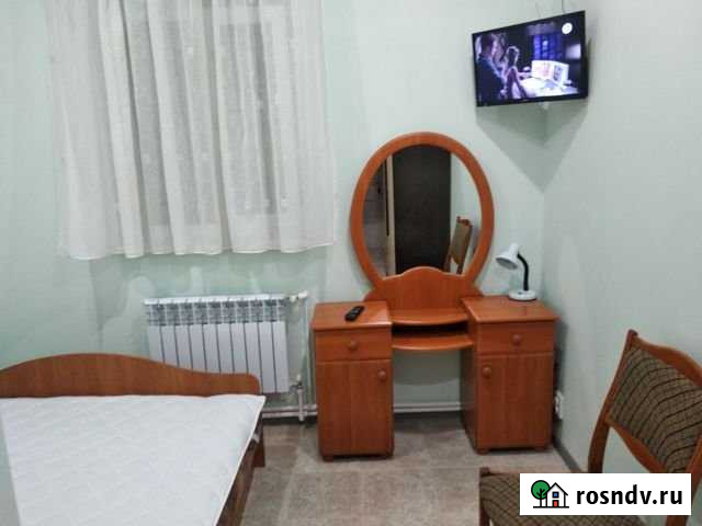 Комната 15 м² в 1-ком. кв., 1/2 эт. в аренду посуточно в Севастополе Севастополь - изображение 1