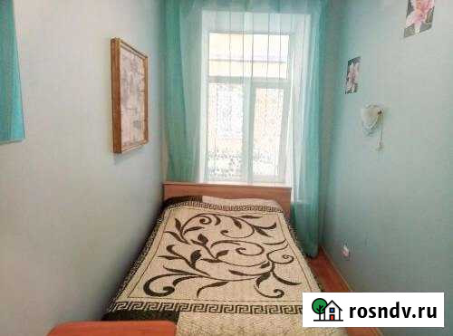 Комната 10 м² в 6-ком. кв., 1/5 эт. в аренду посуточно в Санкт-Петербурге Санкт-Петербург - изображение 1