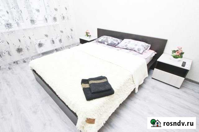 1-комнатная квартира, 45 м², 4/17 эт. в аренду посуточно в Сургуте Ханты-Мансийского АО Сургут - изображение 1