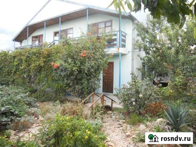 Комната 10 м² в > 9-ком. кв., 1/2 эт. в аренду посуточно в Евпатории Евпатория - изображение 1