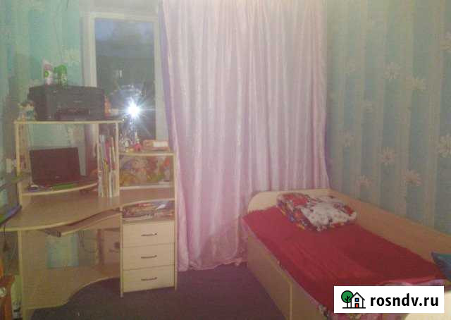 Комната 24 м² в 4-ком. кв., 1/4 эт. на продажу в Серове Серов - изображение 1