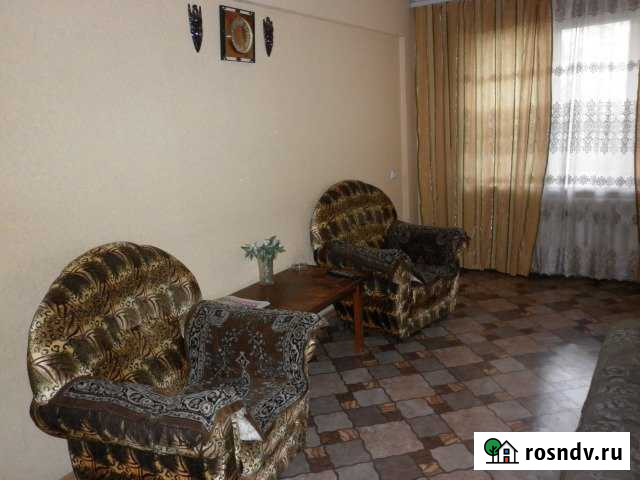 2-комнатная квартира, 55 м², 1/5 эт. в аренду посуточно в Рубцовске Рубцовск - изображение 1