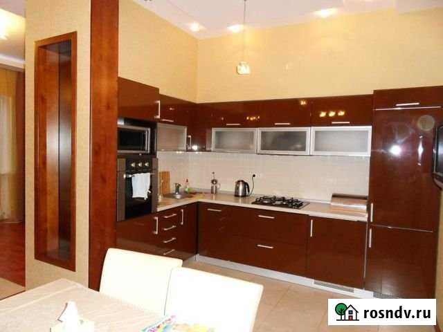 Дом 170 м² на участке 4 сот. в аренду посуточно в Евпатории Евпатория - изображение 1