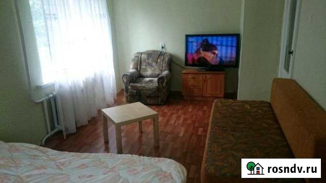 1-комнатная квартира, 35 м², 4/5 эт. в аренду посуточно в Каменске-Уральском Каменск-Уральский - изображение 1