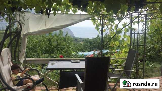 Дом 93 м² на участке 15 сот. на продажу в Ялте Ялта - изображение 1