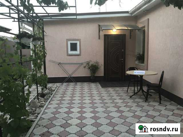 1-комнатная квартира, 34 м², 1/1 эт. в аренду посуточно в Евпатории Евпатория - изображение 1