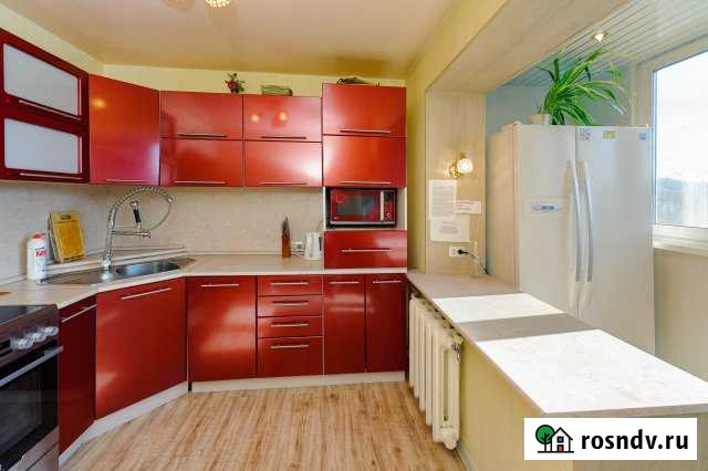 1-комнатная квартира, 50 м², 5/5 эт. в аренду посуточно в Артеме Артем - изображение 1