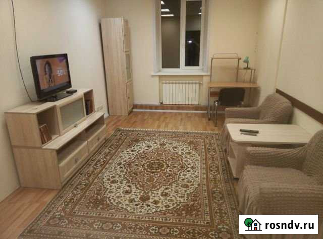 Комната 20 м² в 6-ком. кв., 2/2 эт. в аренду на длительный срок в Екатеринбурге Екатеринбург - изображение 1