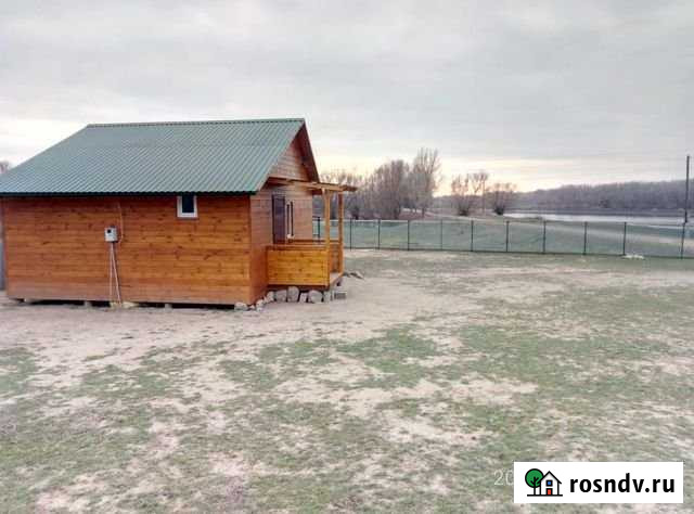 Дом 36 м² на участке 10 сот. в аренду посуточно в Черном Яре Черный Яр - изображение 1