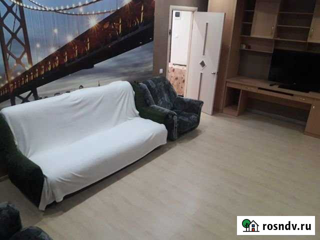 1-комнатная квартира, 55 м², 1/5 эт. в аренду посуточно в Надыме Надым - изображение 1