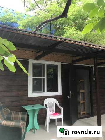 Комната 25 м² в 3-ком. кв., 1/1 эт. в аренду посуточно в Кабардинке Кабардинка - изображение 1