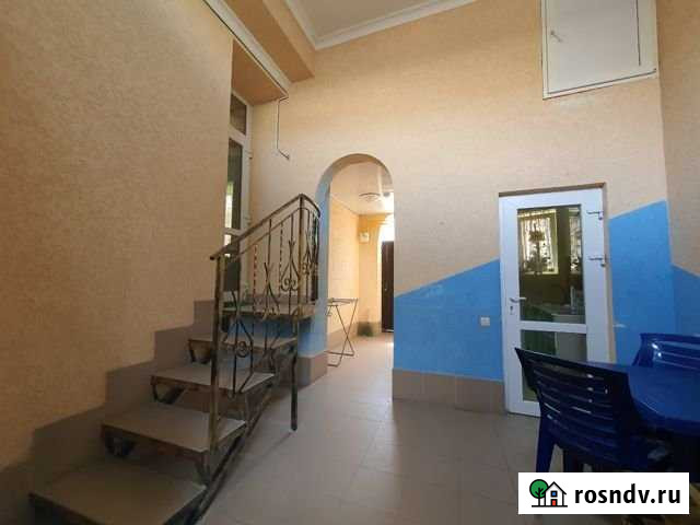 Дом 50 м² на участке 1 сот. в аренду посуточно в Евпатории Евпатория - изображение 1