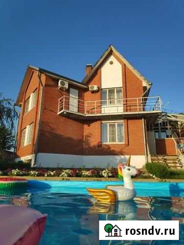 Коттедж 200 м² на участке 15 сот. в аренду посуточно в Волжском Волгоградской области Волжский - изображение 1