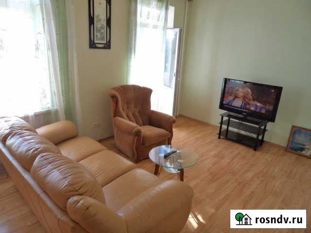 2-комнатная квартира, 56 м², 4/4 эт. в аренду посуточно в Севастополе Севастополь - изображение 1