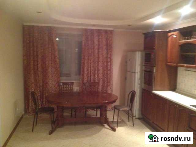 2-комнатная квартира, 80 м², 4/10 эт. в аренду на длительный срок в Новосибирске Новосибирск - изображение 1