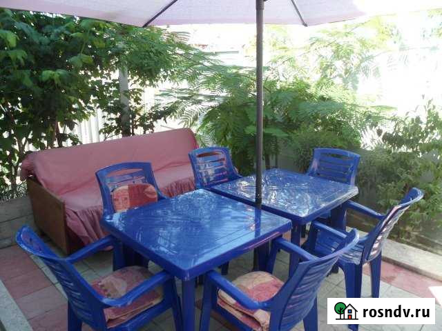 Комната 20 м² в 4-ком. кв., 1/2 эт. в аренду посуточно в Севастополе Севастополь - изображение 1