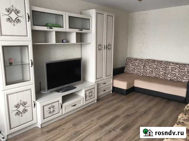 1-комнатная квартира, 35 м², 1/9 эт. в аренду посуточно в Вышнем Волочке Вышний Волочек - изображение 1