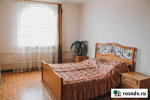 Комната 25 м² в > 9-ком. кв., 1/3 эт. в аренду посуточно в Алуште Алушта - изображение 1