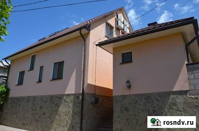 Дом 130 м² на участке 4 сот. в аренду посуточно в Севастополе Севастополь - изображение 1